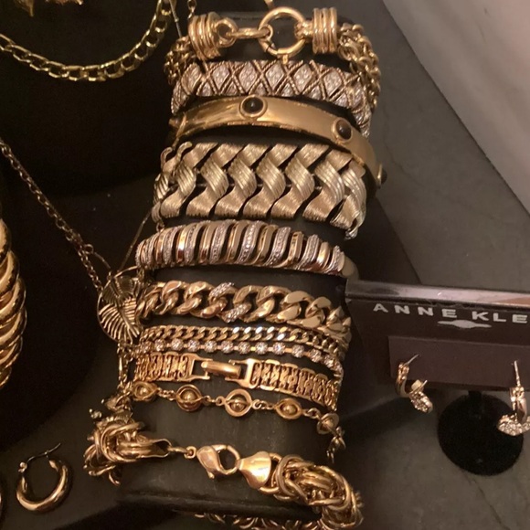 ⚜️4 LBs vintage modern retro Jewelry Lot~ Signed & Unsigned ⚜️ Reseller’s Dream - Picture 5 of 8